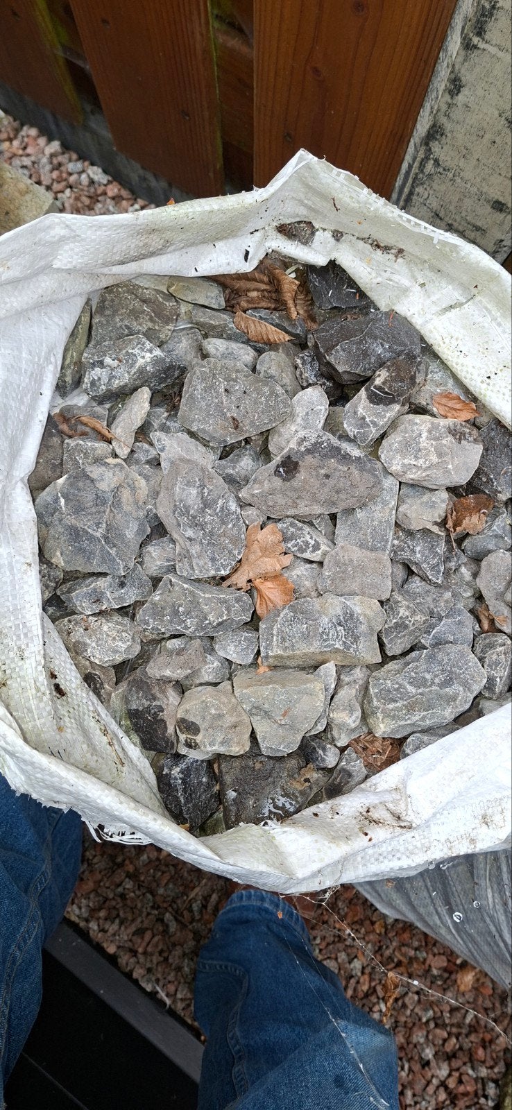 4 zakken Donkergrijze Basalt Keien voor Tuin en Landschap, Tuin en Terras, Grind, Keien en Split, Ophalen, Gebruikt, Kei, Basalt