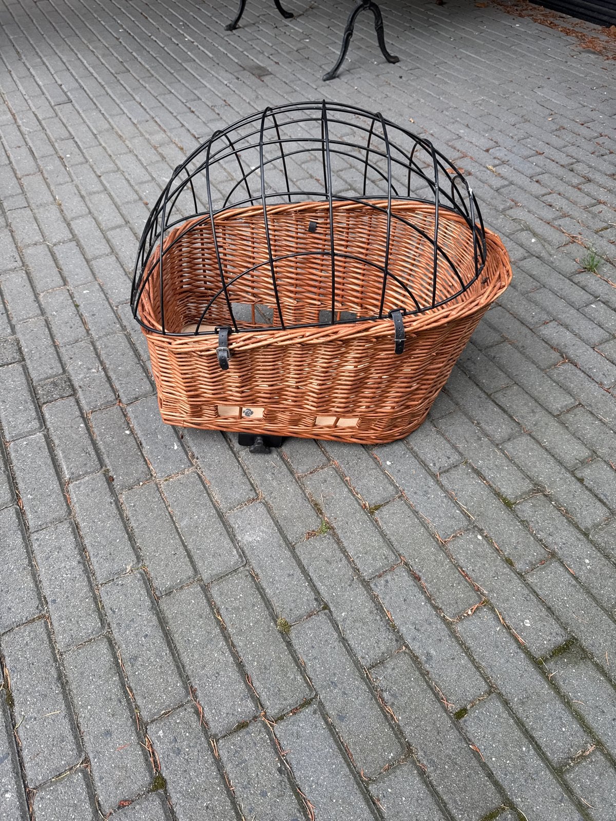 Rieten hondenmand voor fiets met beschermkooi, Fietsen en Brommers, Fietsaccessoires | Fietsmanden, Ophalen, Gebruikt, Fietsmand