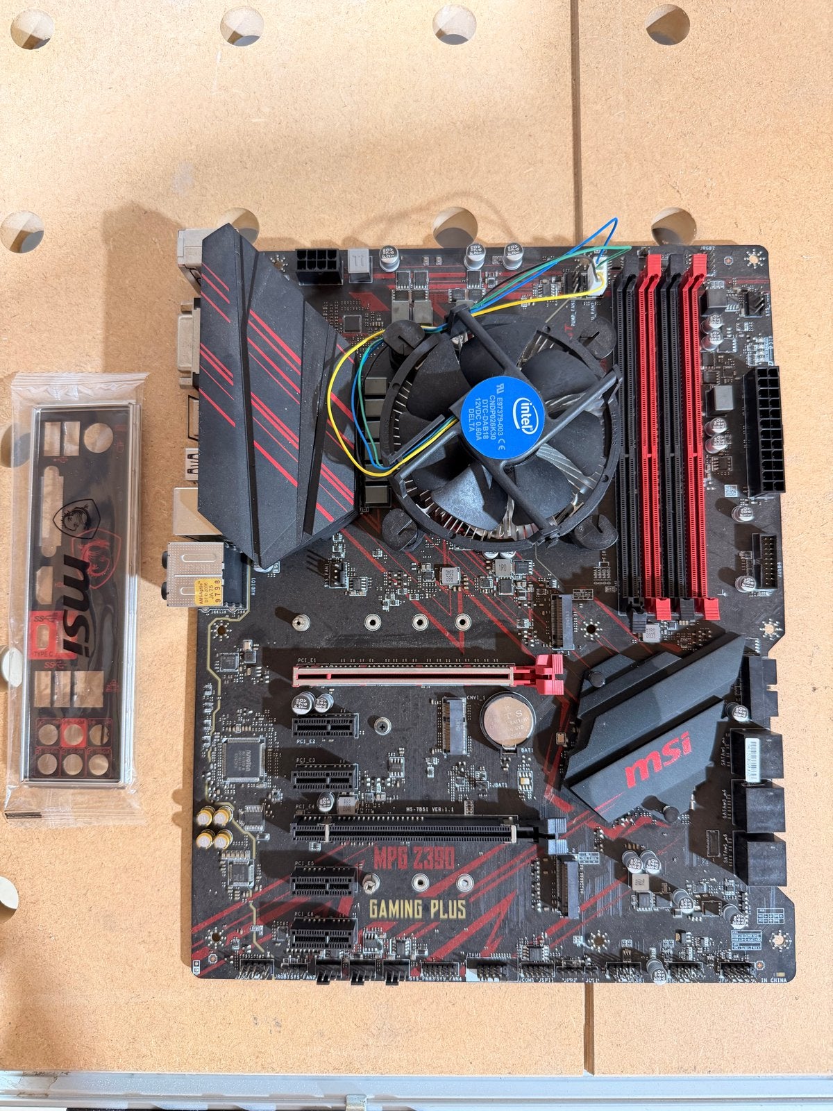 MSI MPG Z390 Gaming Plus met Intel i5-9400F, Ophalen of Verzenden, Gebruikt, Intel, DDR4