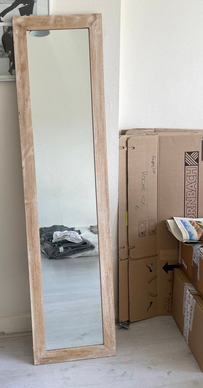 Mirror - FREE, Huis en Inrichting, Woonaccessoires | Spiegels, Minder dan 50 cm, Ophalen of Verzenden, Zo goed als nieuw, Minder dan 100 cm