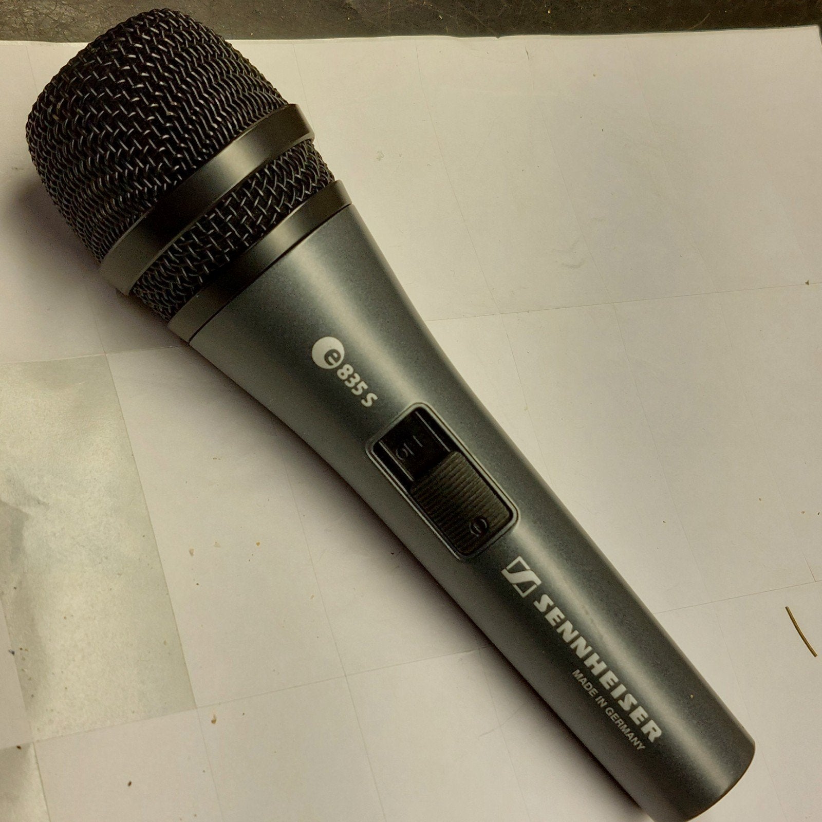 Sennheiser E 835 S dynamische zangmicrofoon, Ophalen of Verzenden, Zo goed als nieuw, Zangmicrofoon