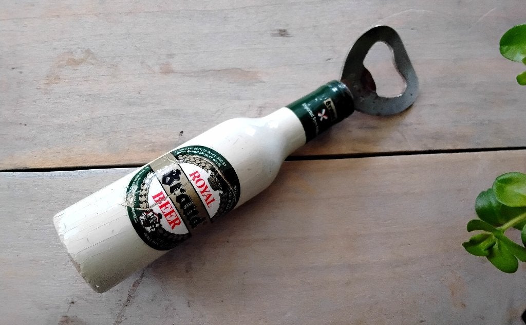 Houten flesopener - bierflesopener Brand - met gebruiksspore, Ophalen of Verzenden, Gebruikt, Flesopener, Brand