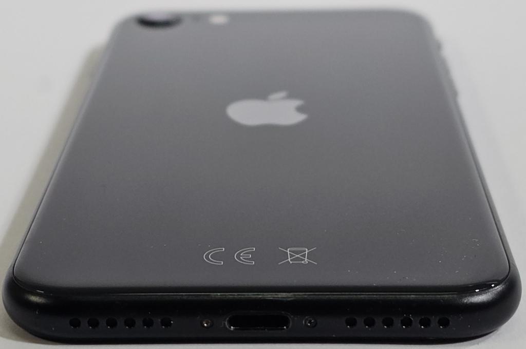 Apple iPhone SE - 64GB - Zwart - 84% | Tweedehands, Gebruikt, Ophalen of Verzenden, Contactus.ie@euro.apple.com, 64 GB