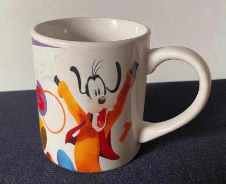 Disney mok met Pluto en Mickey Mouse. H.8,5 cm. D.7,5 cm, Verzamelen, Disney, Ophalen of Verzenden, Mickey Mouse, Zo goed als nieuw