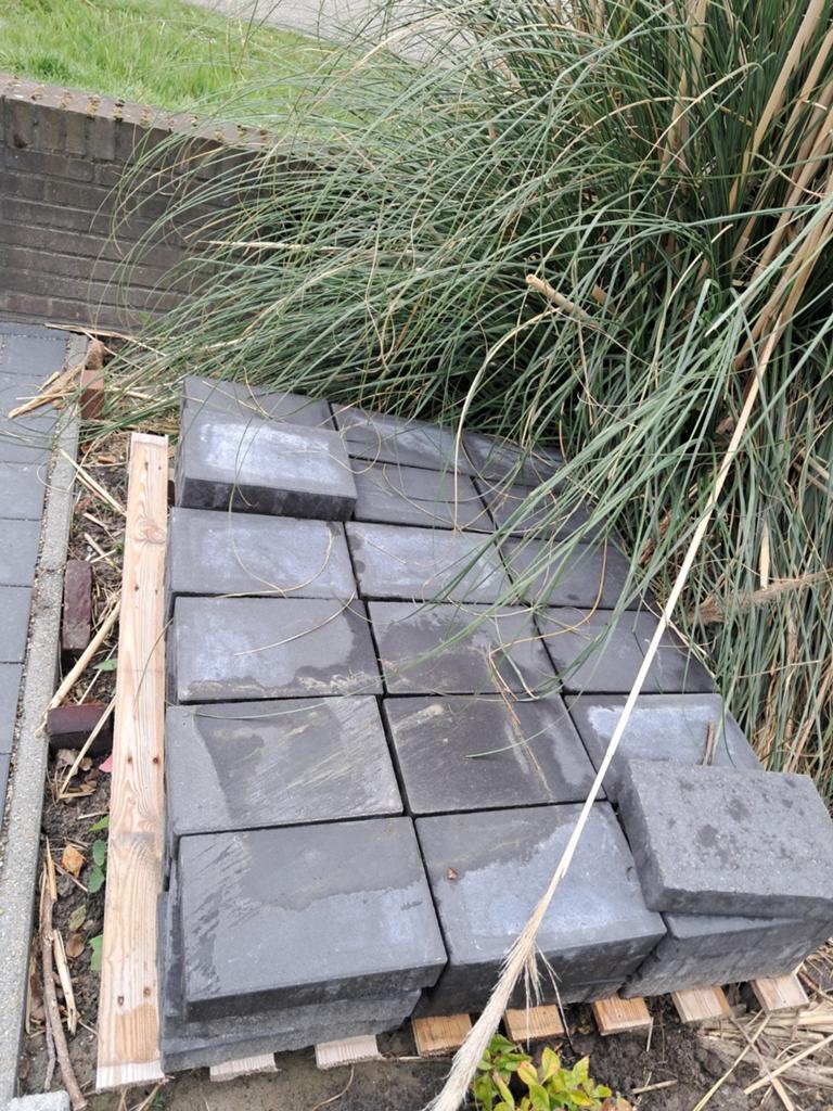 Te koop 3 m2 nieuwe tuintegels, Ophalen of Verzenden, Nieuw, Minder dan 100 cm, Minder dan 25 cm