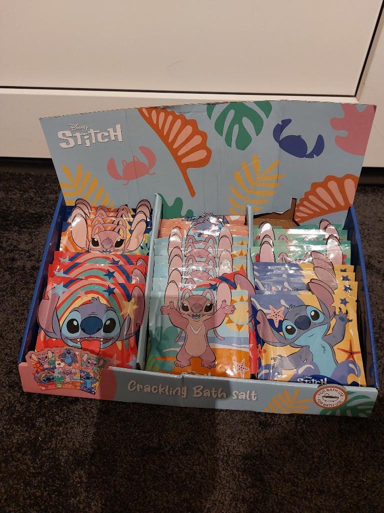 Display met 36 zakjes Disney Stitch Crackling Bath Salt, Ophalen of Verzenden, Nieuw, Bad & Douche