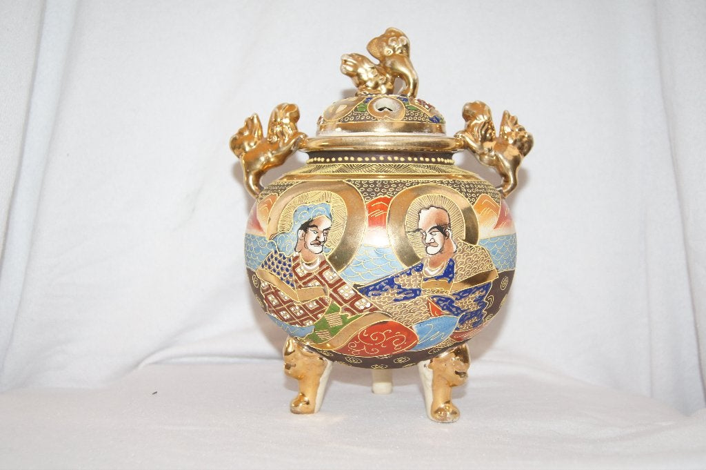 Wierookbranders met gouden leeuwen en figuren Aziatisch, Ophalen of Verzenden, Beschilderd, Overige materialen, Overige typen