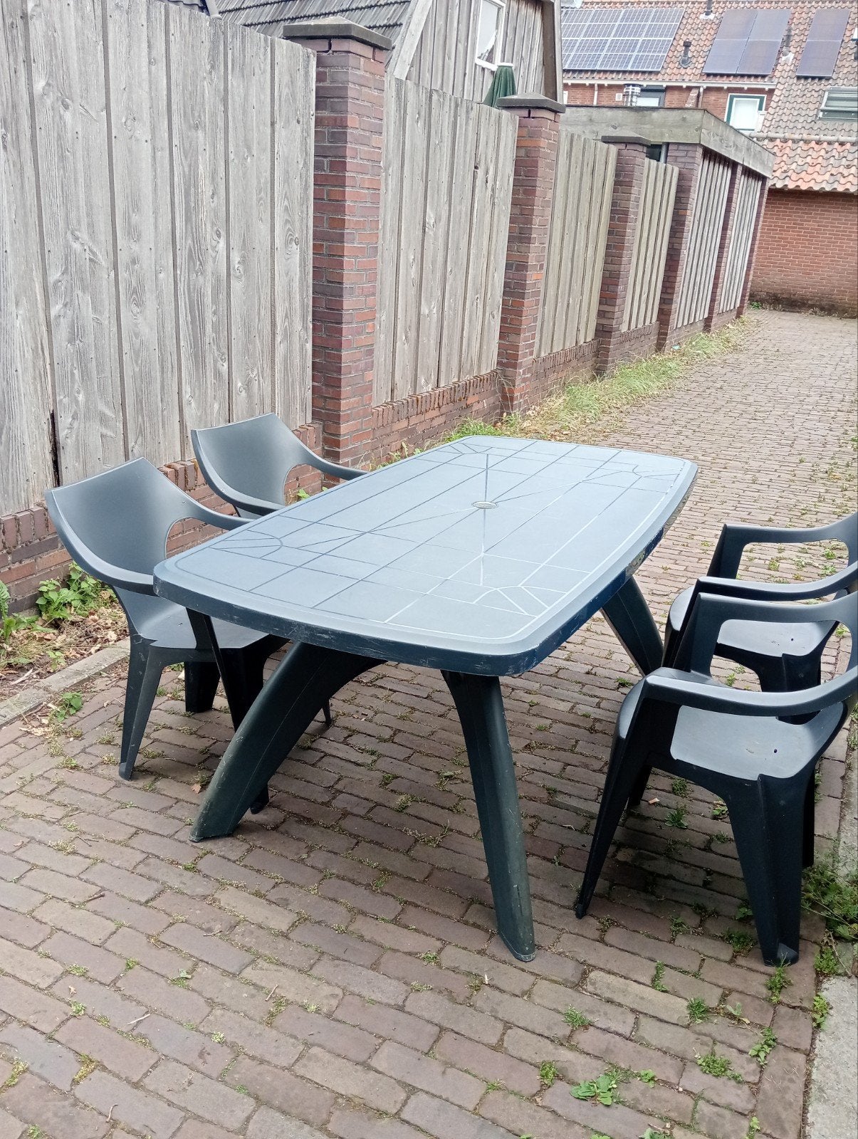 Kunststof tuinset: tafel en 4 stoelen, Ophalen