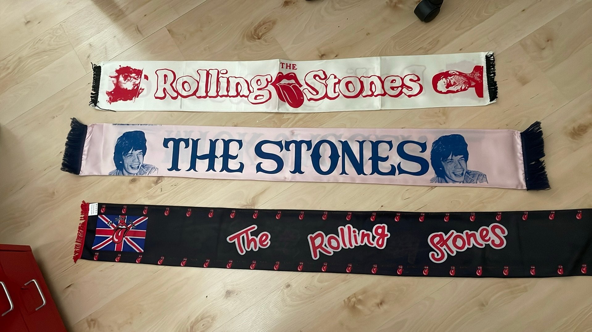 Drie Rolling Stones sjaals, Ophalen of Verzenden