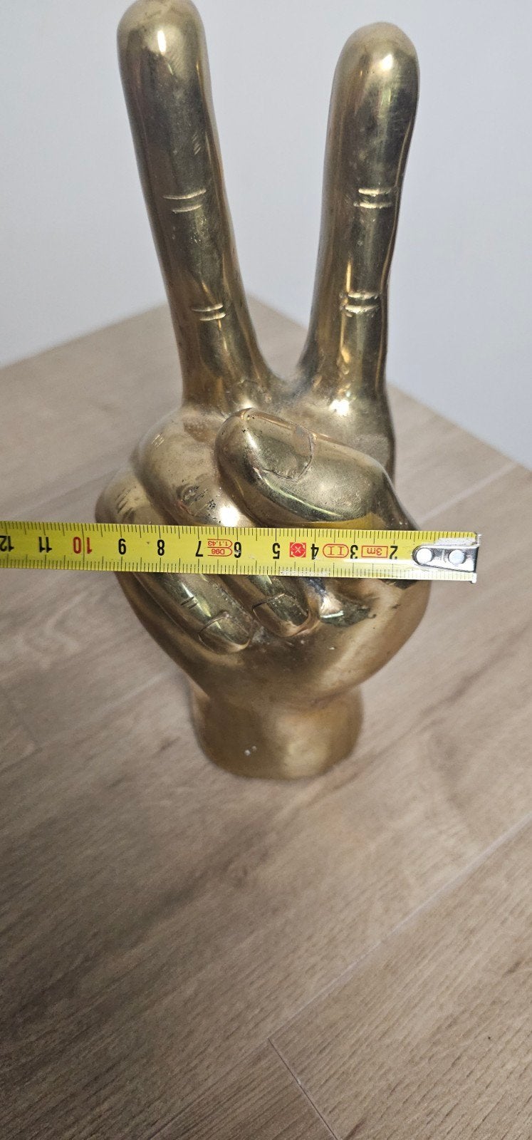 Vintage messing V-teken handbeeld - Peace sign, Vintage, Gebruikt, Ophalen of Verzenden, Goud