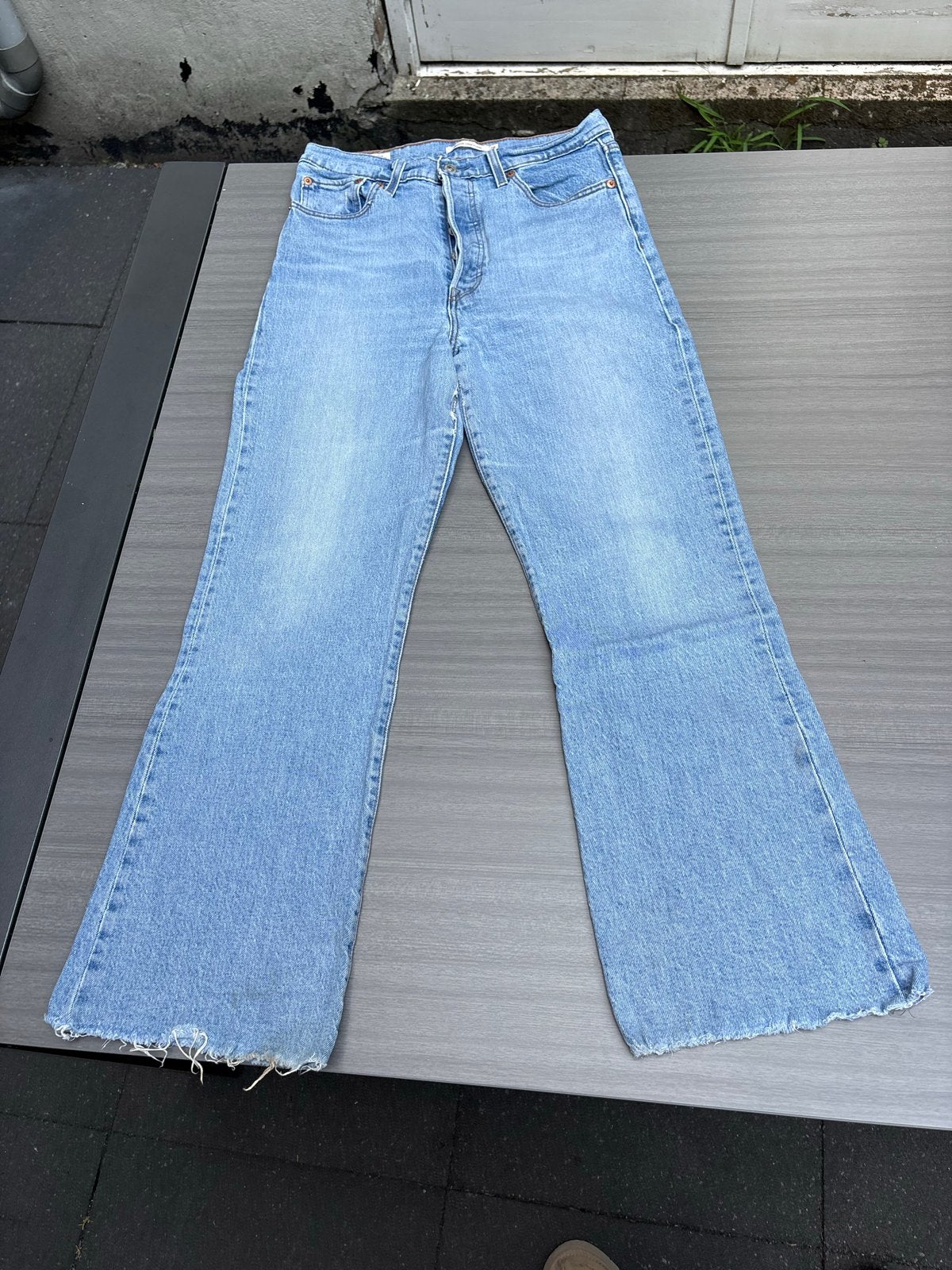 Levi's Premium Ribcage Crop Flare Jeans W28, Kleding | Dames, Spijkerbroeken en Jeans, Ophalen of Verzenden, Gedragen, Blauw, W28 - W29 (confectie 36)