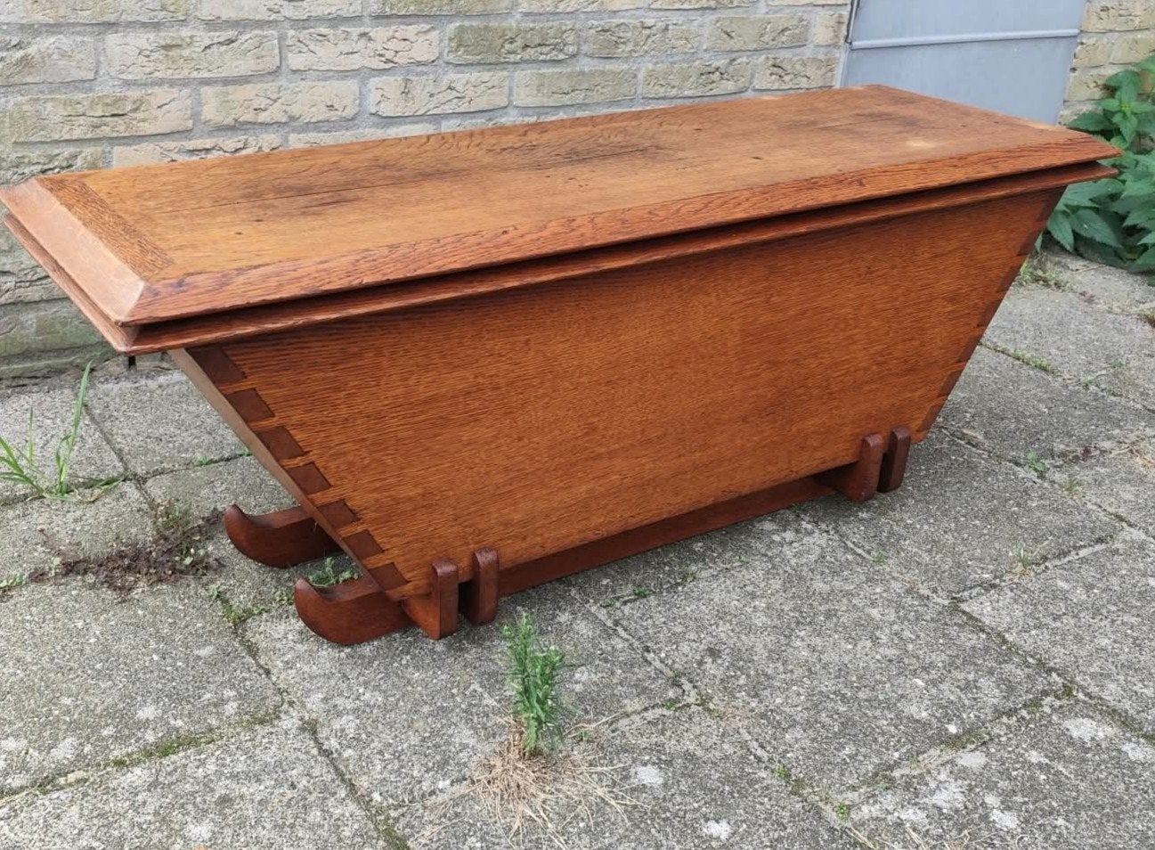 Art Deco Amsterdamse school kist met klep, Ophalen