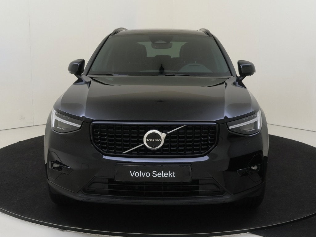 Volvo XC40 B4 Plus Dark | Pixel Led | Panoramadak | Trekhaak, Auto's, Automaat, 1588 kg, Gebruikt, 4 cilinders