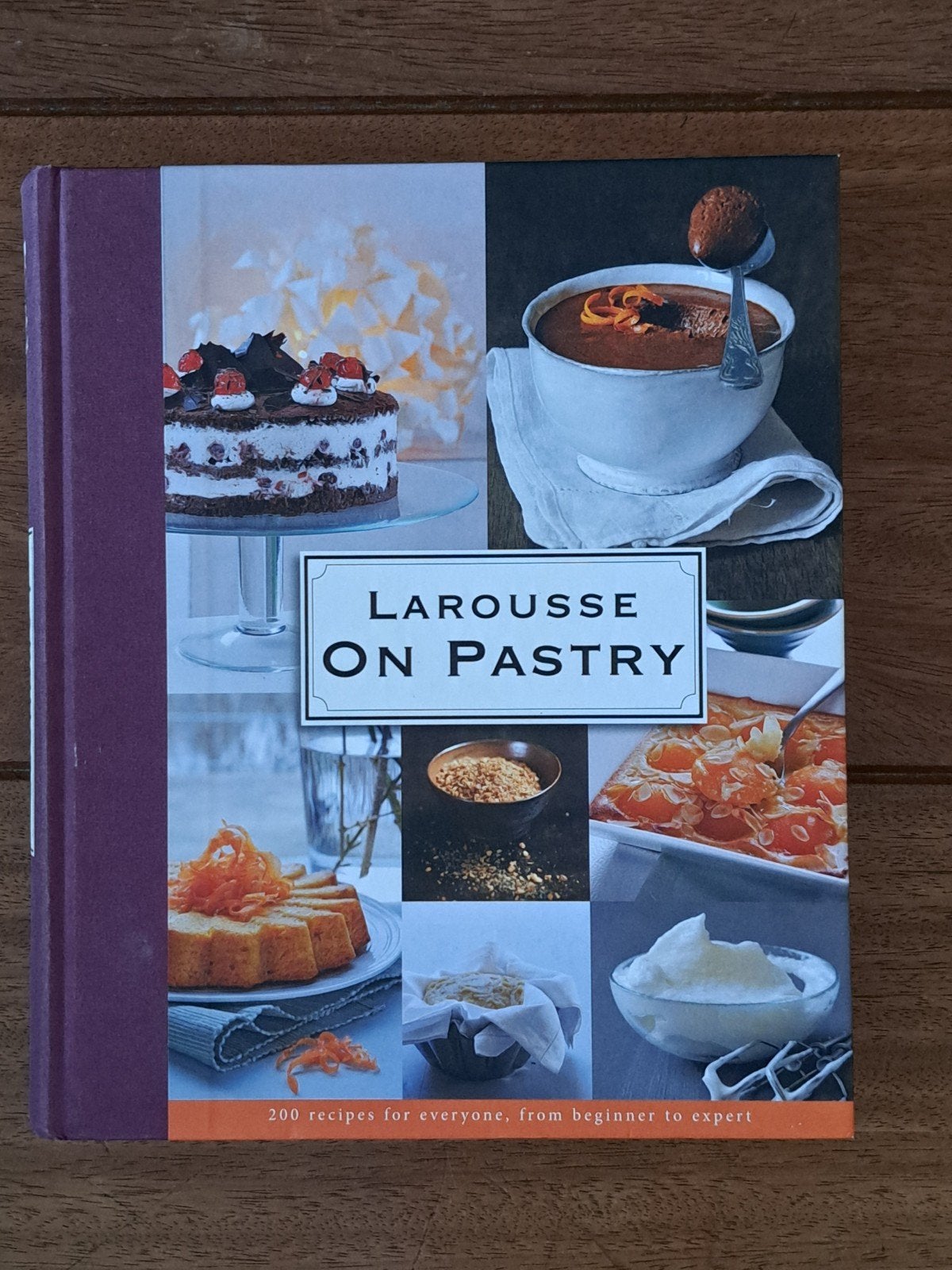 Larousse On Pastry - Bakboek met 200 recepten, Boeken, Larousse, Ophalen of Verzenden, Europa, Taart, Gebak en Desserts