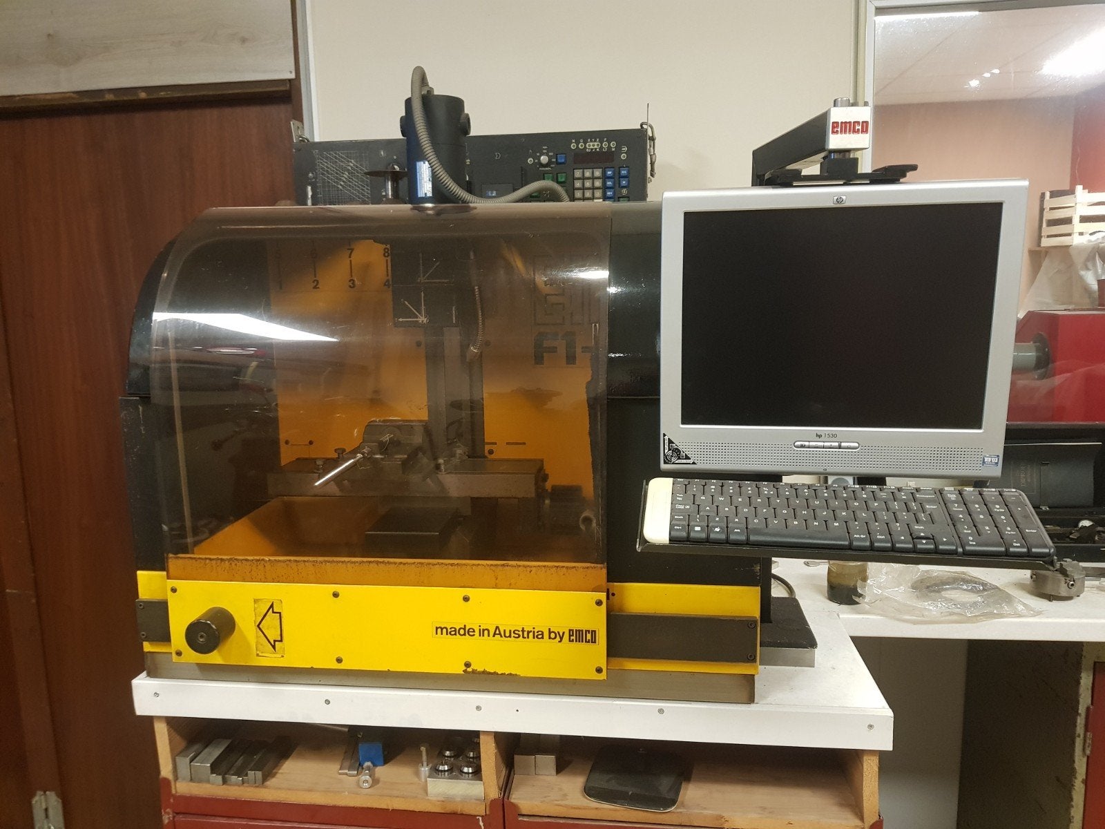 EMCO F1-CNC Freesmachine met toebehoren, Ophalen, Metaaldraaibank