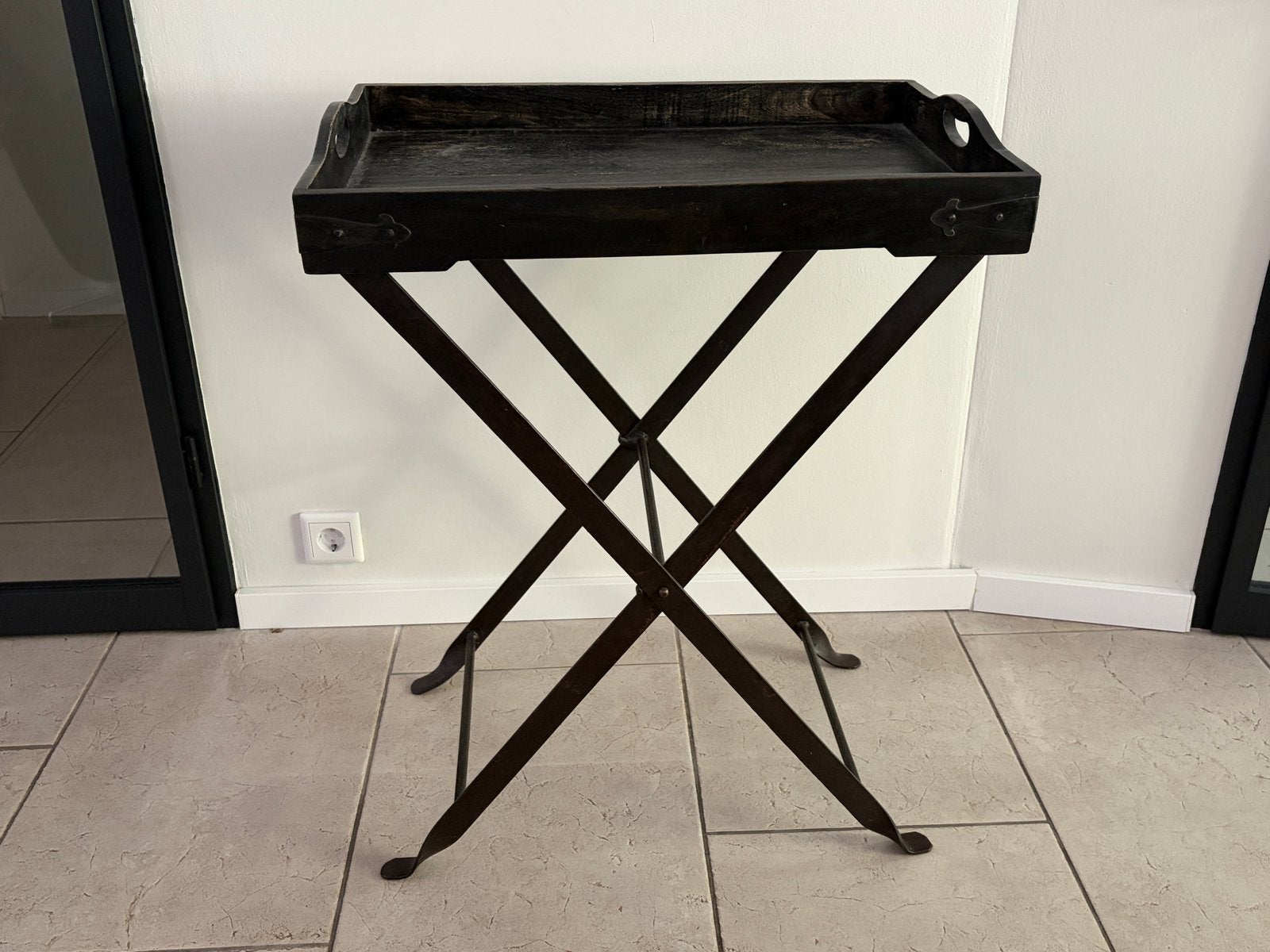 Bijzettafel / Dienbladtafel met metalen onderstel, Ophalen, Gebruikt, 55 tot 75 cm, 60 cm of meer