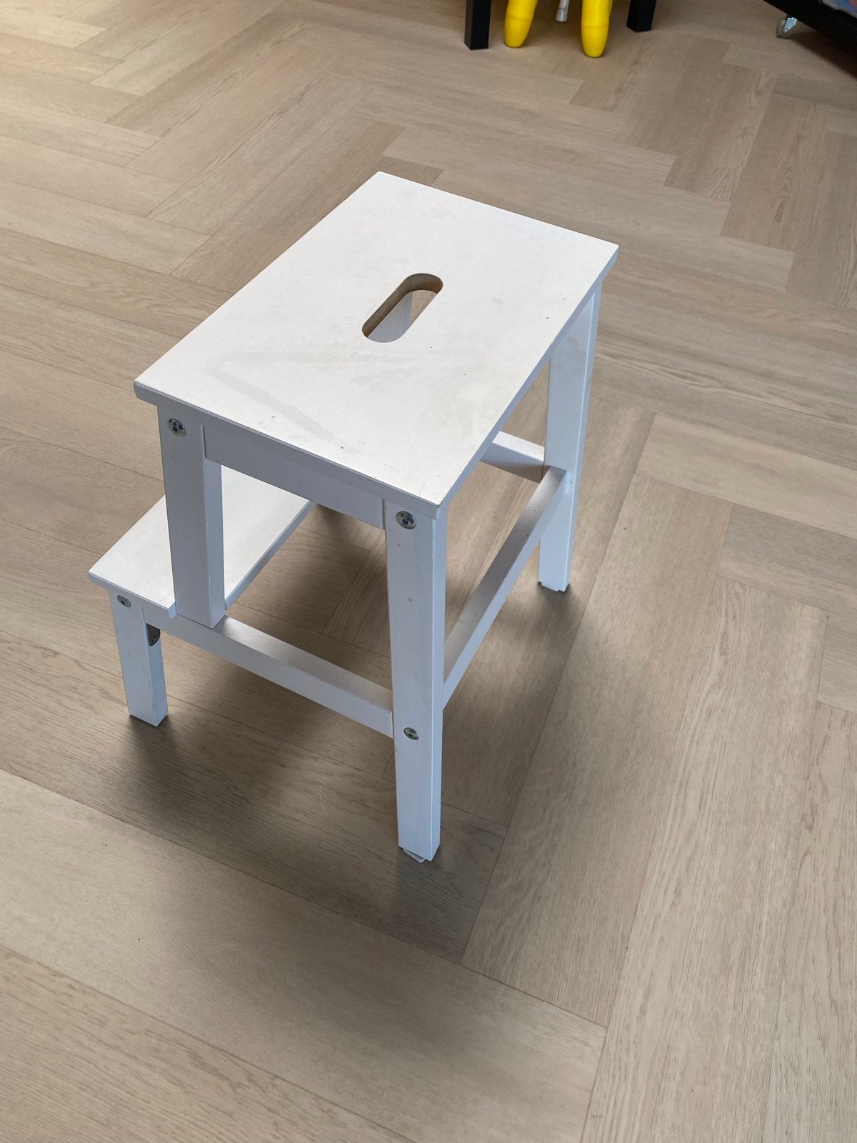 Handig wit ikea opstapje, Ophalen, Zo goed als nieuw, Hout