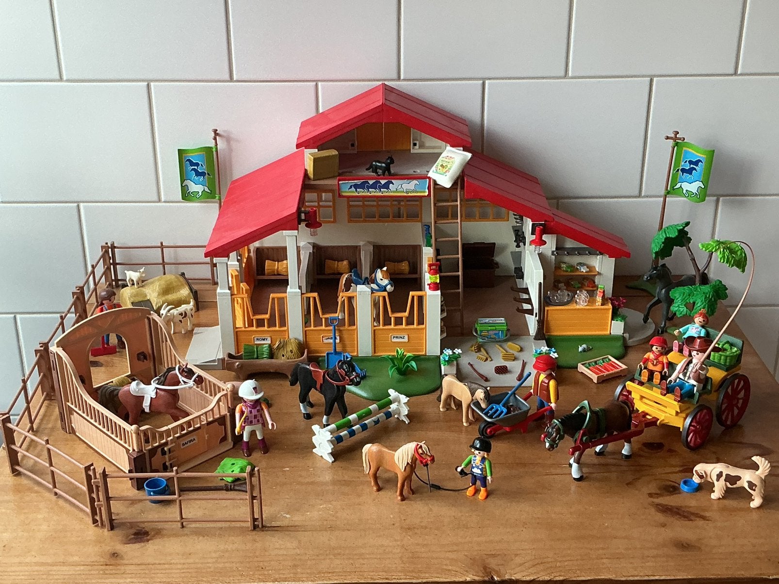 PLAYMOBIL UITGEBREIDE PAARDENMANEGE 🐎 🐎 SUPER MOOI !!, Verzenden, Gebruikt