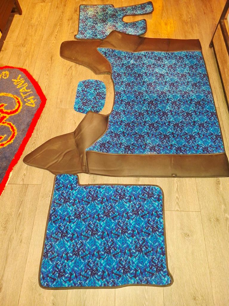 Velours  pluche vloerbedekking Daf 106., Auto-onderdelen, Vrachtwagen-onderdelen, Ophalen of Verzenden, Gebruikt, DAF, Interieur en Bekleding
