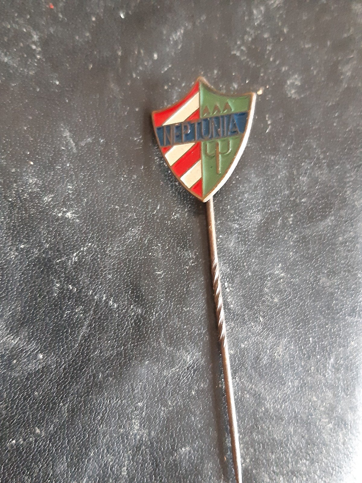 Speldje VV Neptunia, Ophalen of Verzenden, Zo goed als nieuw, Sport, Speldje of Pin
