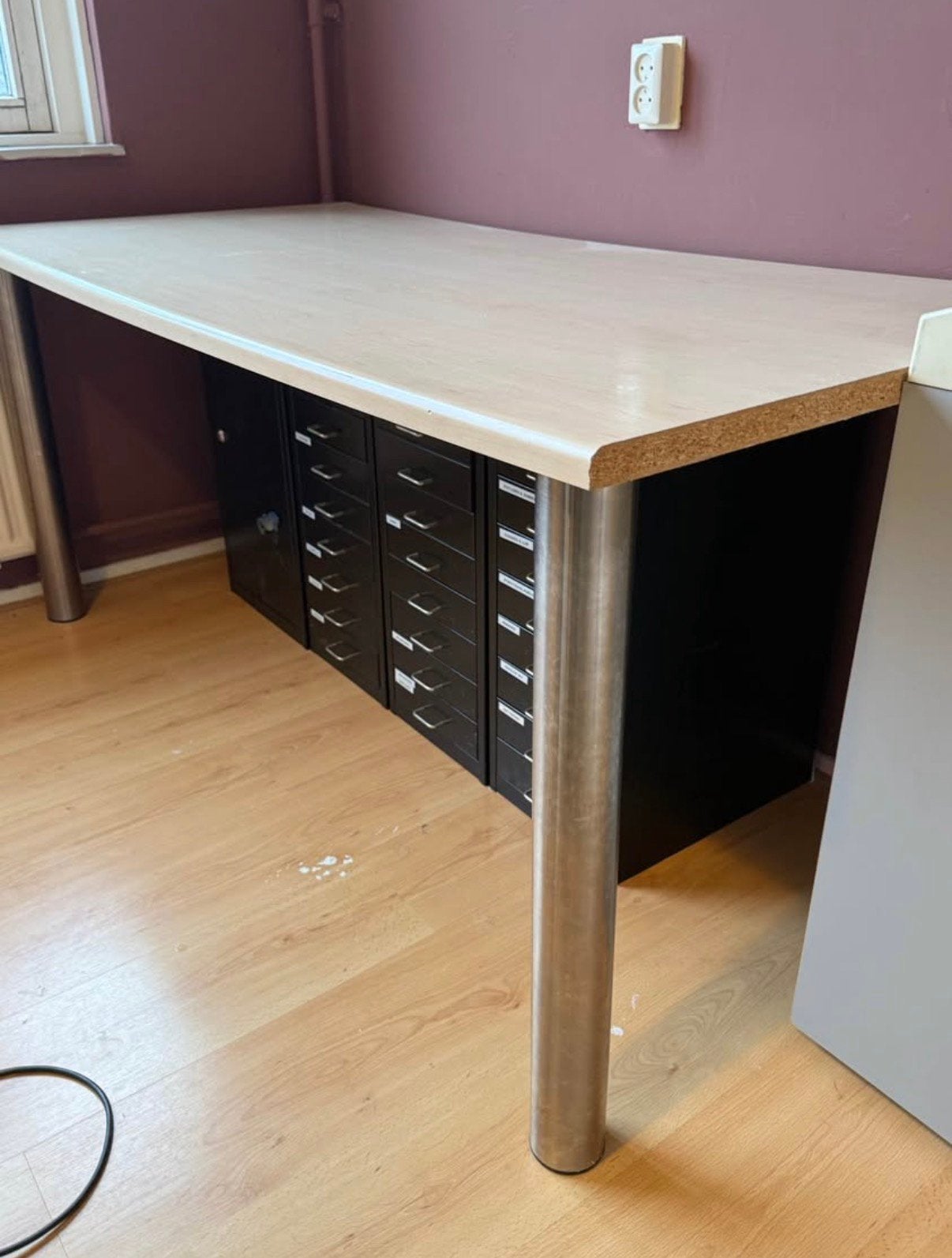Bureau/tafel, Ophalen, Zo goed als nieuw