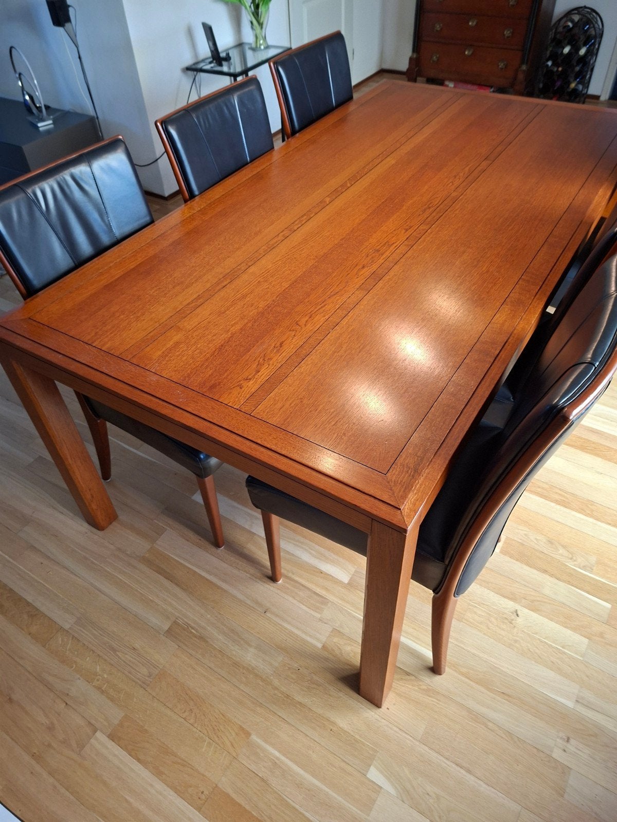 Schuitema Collectie Eiken Eettafel met Leren Stoelen, Ophalen