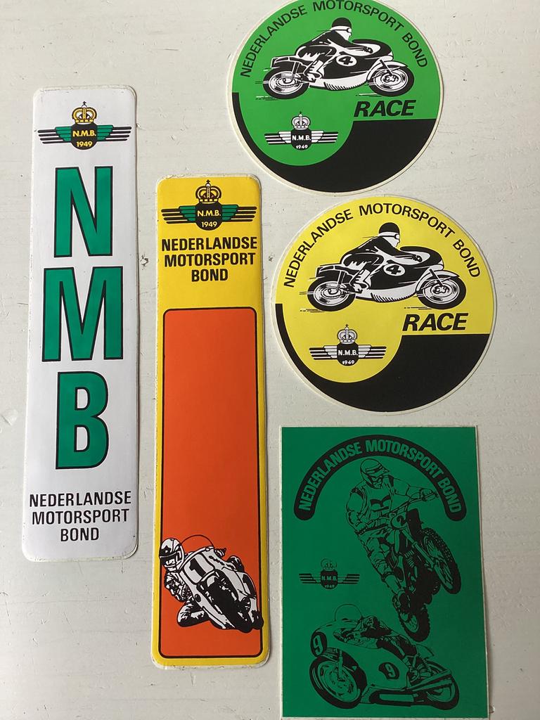 Setje stickers Nederlandse Motorsport Bond (NMB), Verzamelen, Verzenden, Zo goed als nieuw