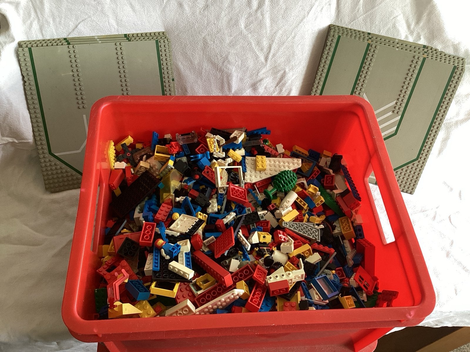 Grote partij diverse Lego stenen en grondplaten, Inclusief minifiguren, Gebruikt, Lego, Ophalen of Verzenden