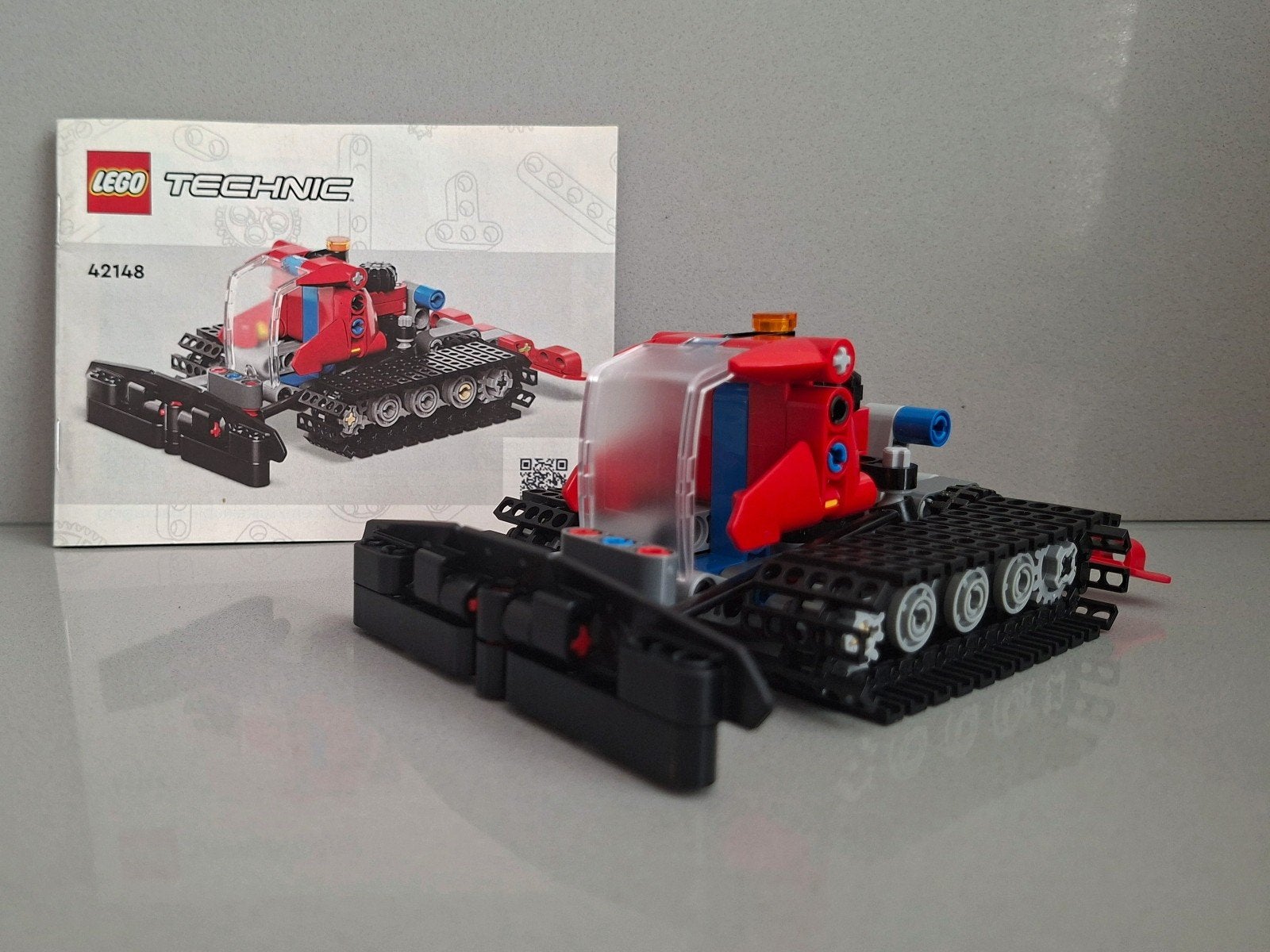 LEGO Technic 42148 Sneeuwruimer, Ophalen