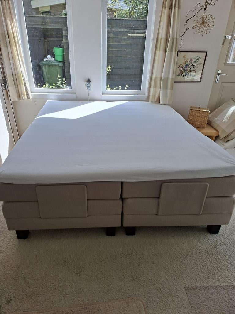 Comfortabel tweepersoons boxspringbed 180x200 cm, Gebruikt, Beige, Tweepersoons, Ophalen of Verzenden