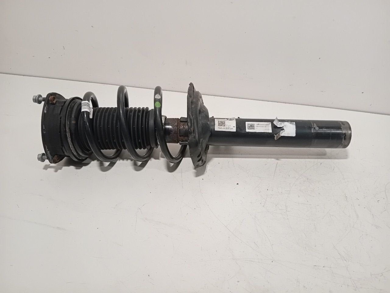 Schokbreker links voor Volkswagen Golf, Onderdelen@venauto.nl, Van der Ven Autorecycling B.V., Gebruikt, Ettenseweg 76, 4706 PB Roosendaal, The Netherlands