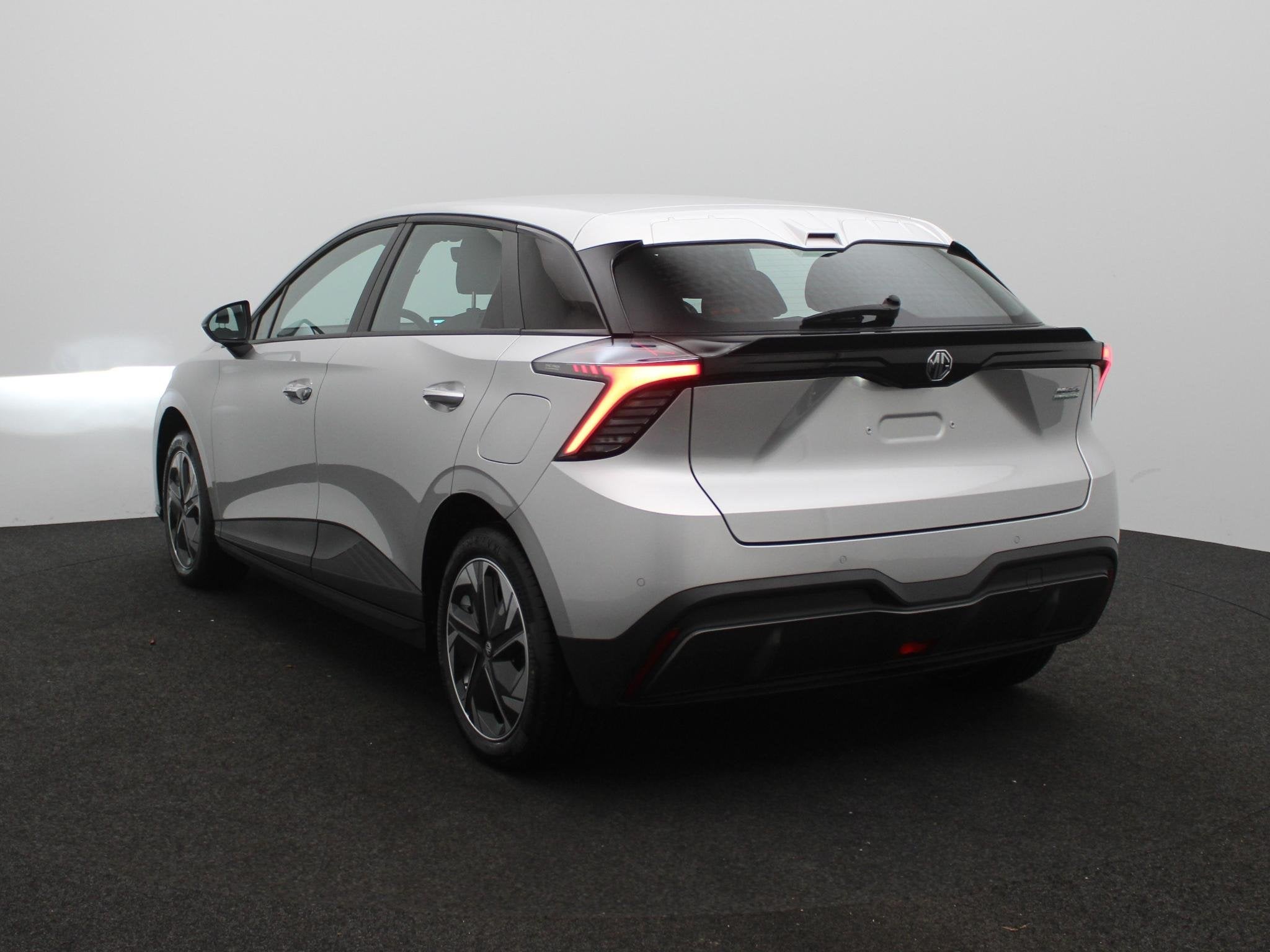 MG 4 Standard 51 kWh | Apple Carplay/Android Auto | Parkeers, Auto's, Automaat, 12 maanden, Zilver of Grijs, 500 kg