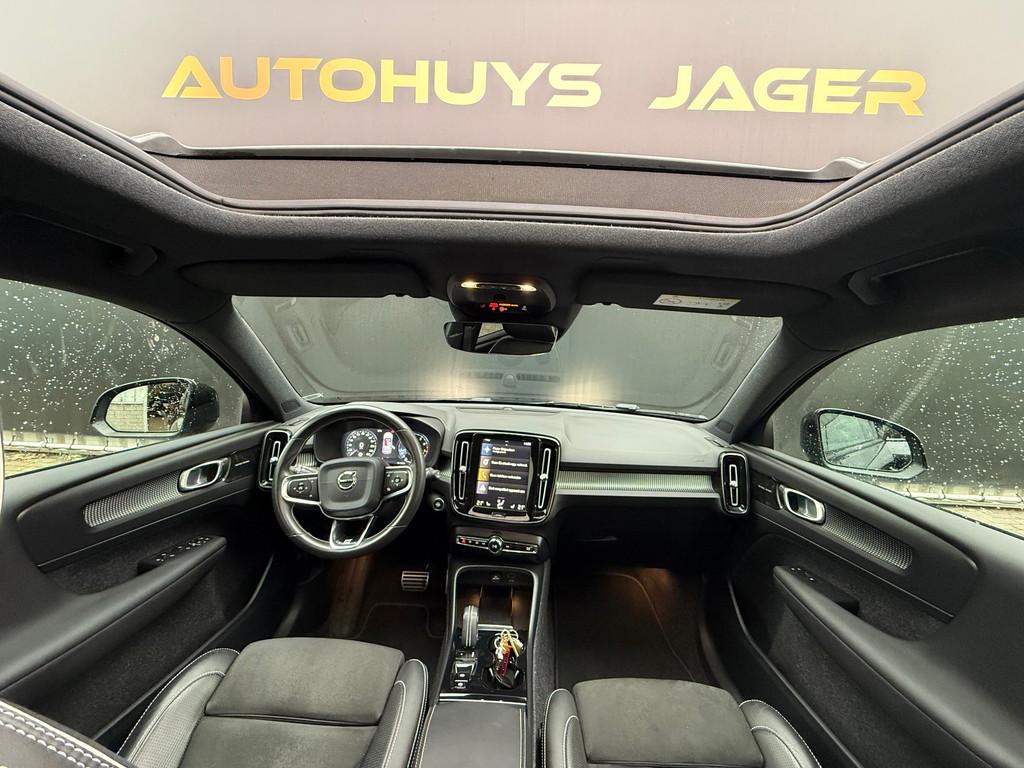 Volvo XC40 2.0 T4 R-Design Pano H&K Carplay Alcantara, Auto's, 15 km/l, 1969 cc, Zwart, Bedrijf
