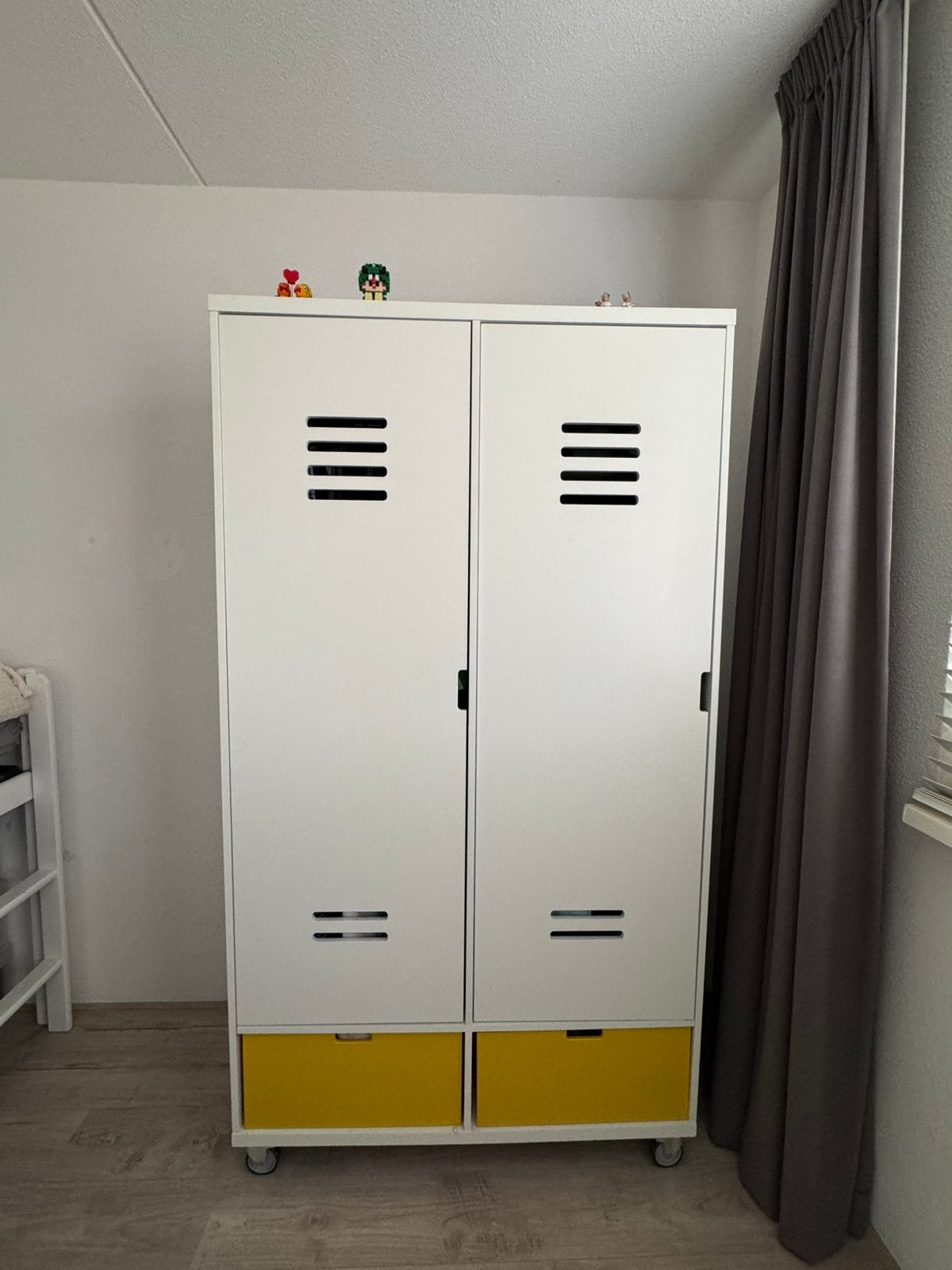 Grote Kledingkast met lades hang en leg planken, Ophalen, Zo goed als nieuw