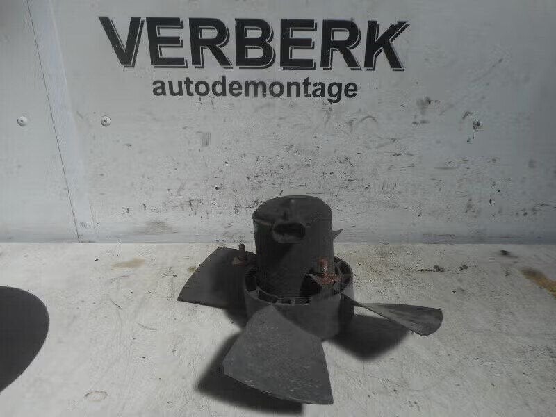 KOELVENTILATOR Opel Astra F (53 / 54 / 58 / 59), Bahnhofsplatz 65423 Rüsselsheim am Main, DE, Gebruikt, Opel, Opel Automobile GmbH