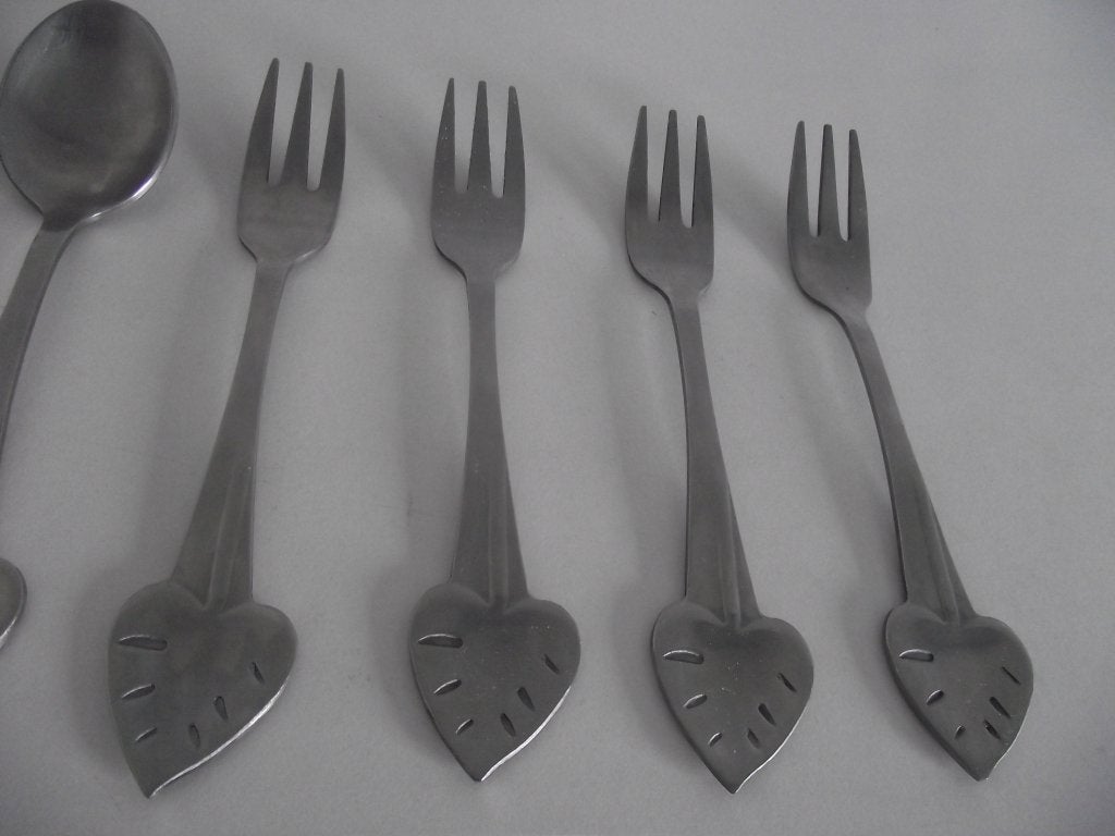 4 stuks RVS dessert vorkje hartjes blad taartvork 14 cm p st, Dessertvork, Los bestek, Ophalen of Verzenden, Zo goed als nieuw