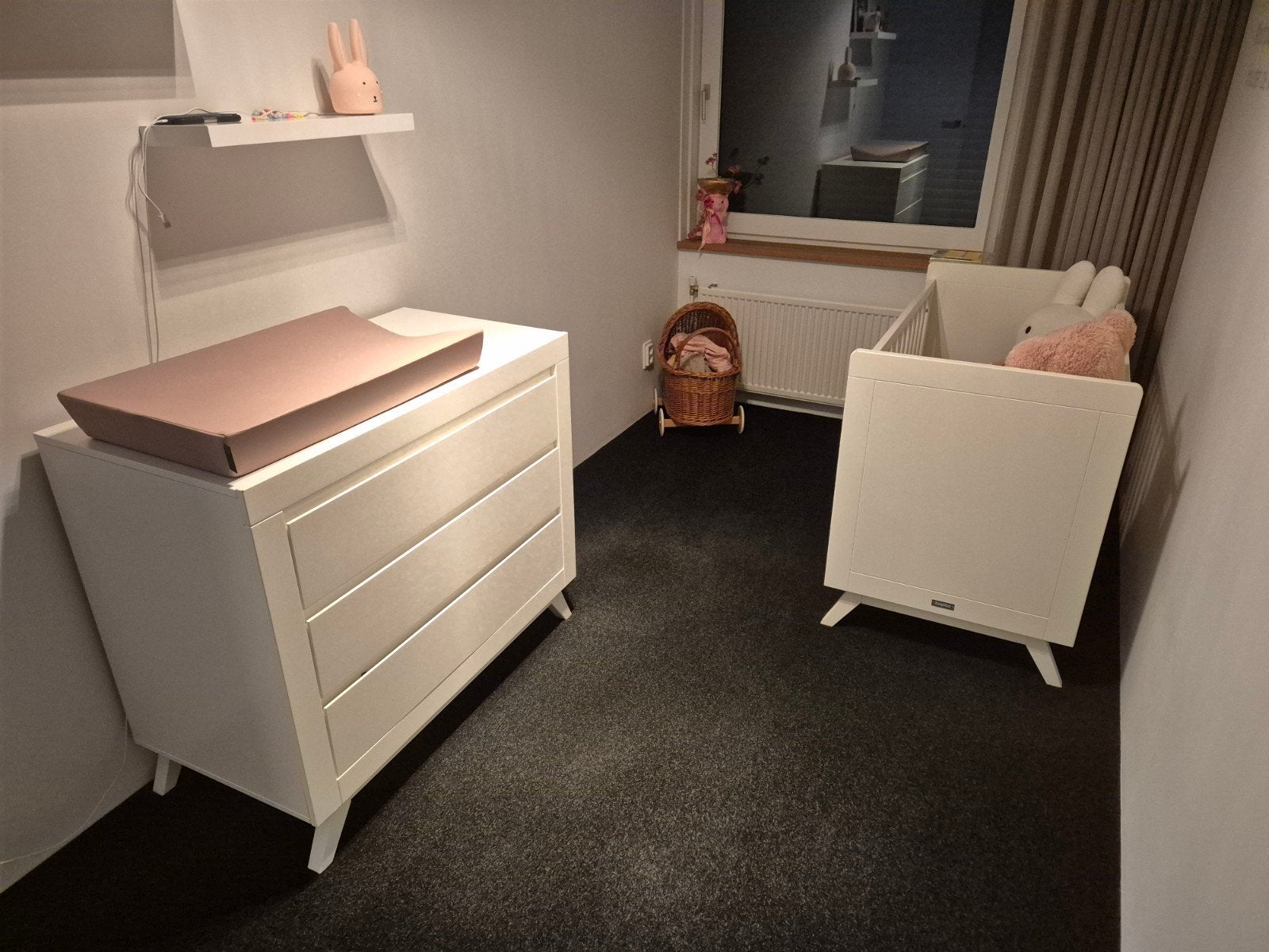 Complete babykamer: ledikant, commode en kast, Kinderen en Baby's, Kinderkamer | Complete kinderkamers, Ophalen, Zo goed als nieuw