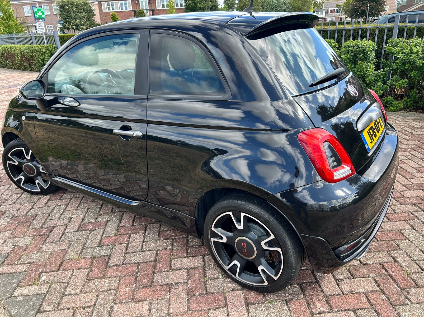 Foto 3 van Fiat 500 1.2 2017 Zwart