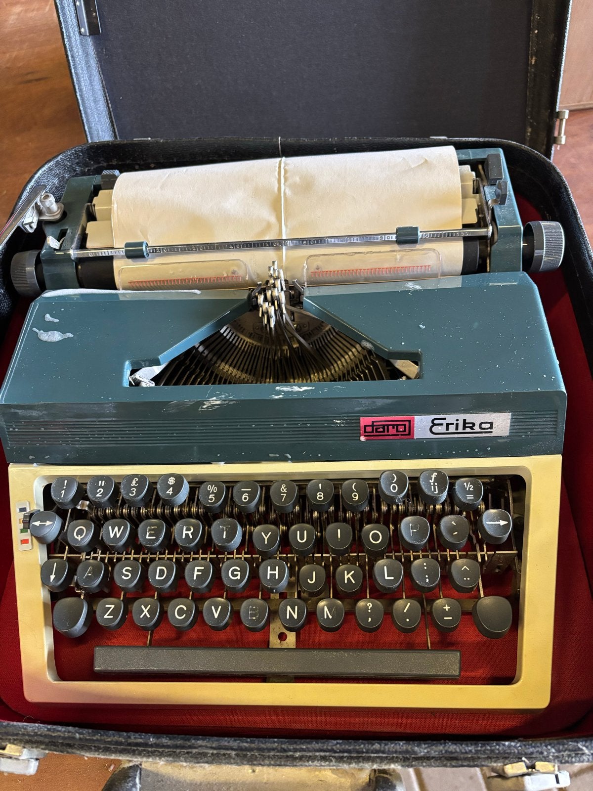 Vintage Daro Erika typemachine met originele koffer – DDR, Diversen, Ophalen of Verzenden, Nvt, Nvt, Nvt