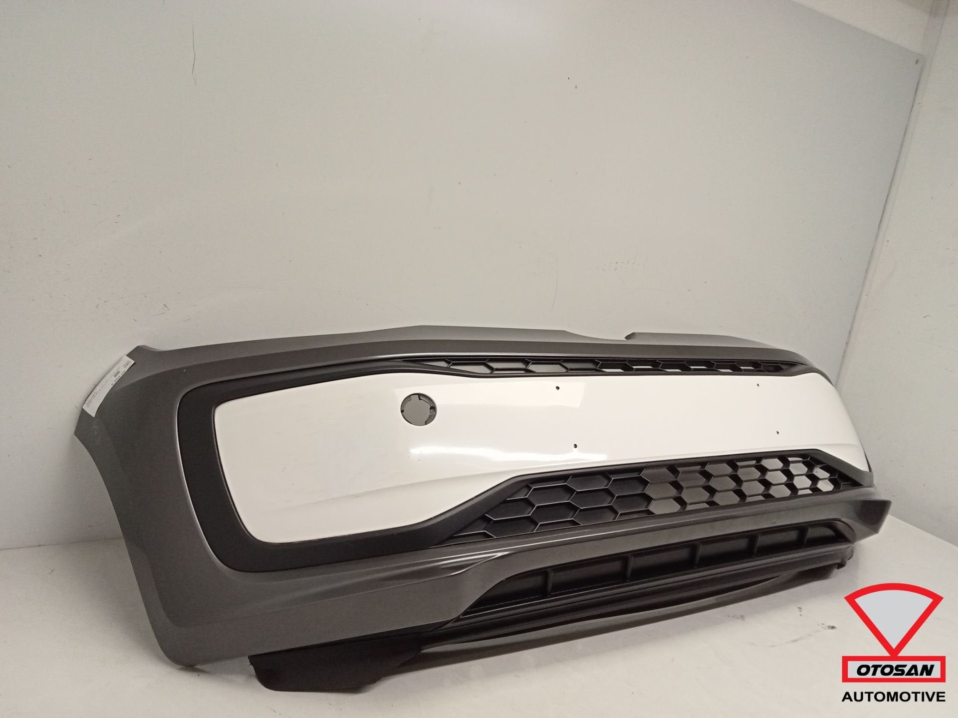 VW UP facelift Origineel! Facelift 2016+ Voorbumper Bumper, Gebruikt, Volkswagen, Volkswagen AG, Bumper