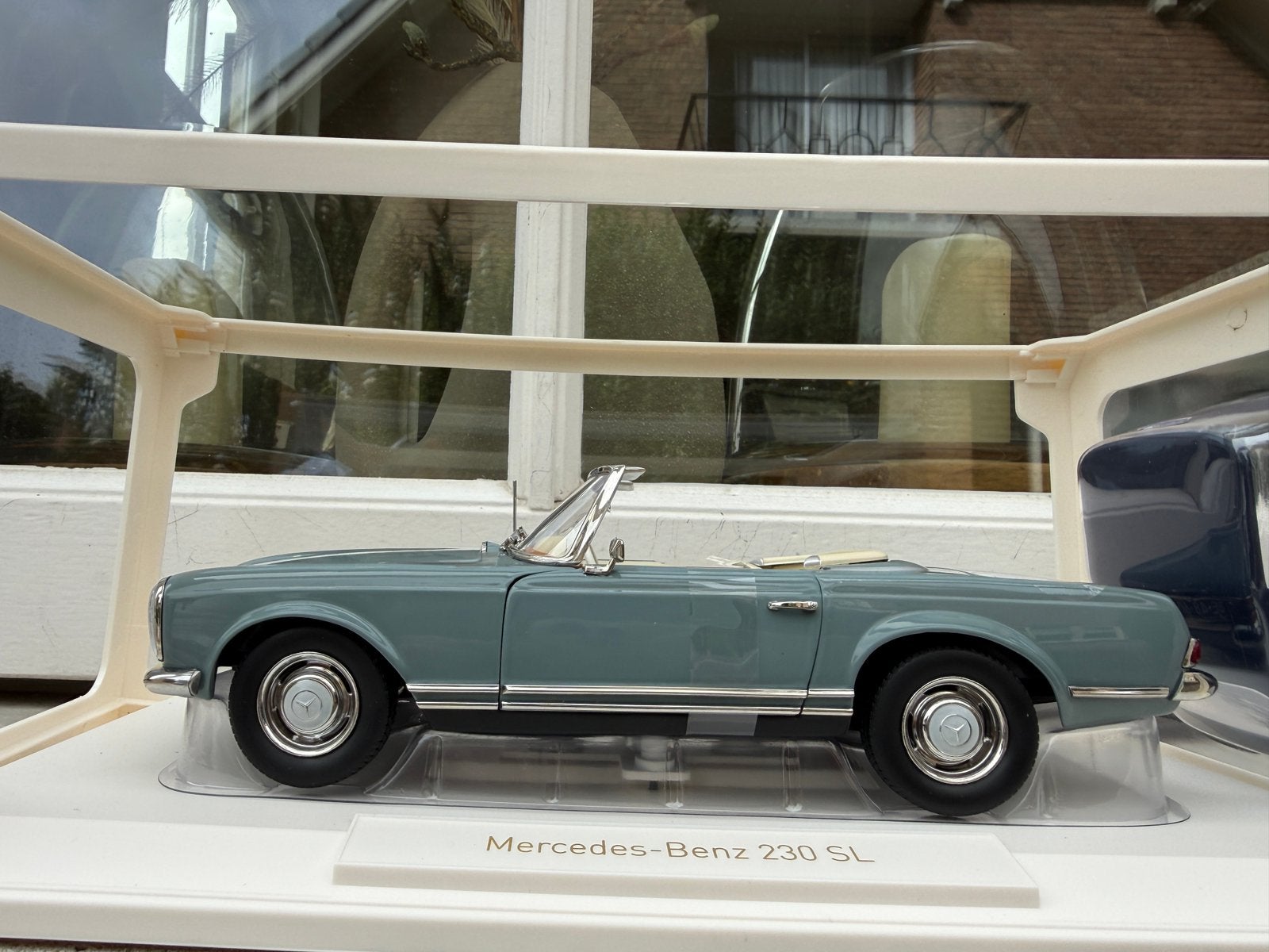 1:18 Mercedes 230 SL Pagode Horizon Blue 1963 Norev 183992, Auto, Norev, 70-72 Av. de Bohlen, Vaulx-en-Velin, 69120, France, Norev