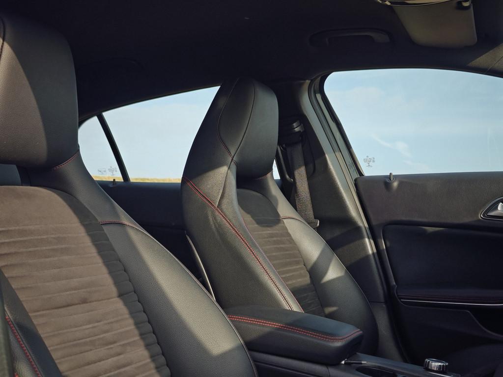 Mercedes-Benz GLA 180 Business Solution AMG (bj 2019), 12 maanden, Gebruikt, 4 cilinders, 1335 kg