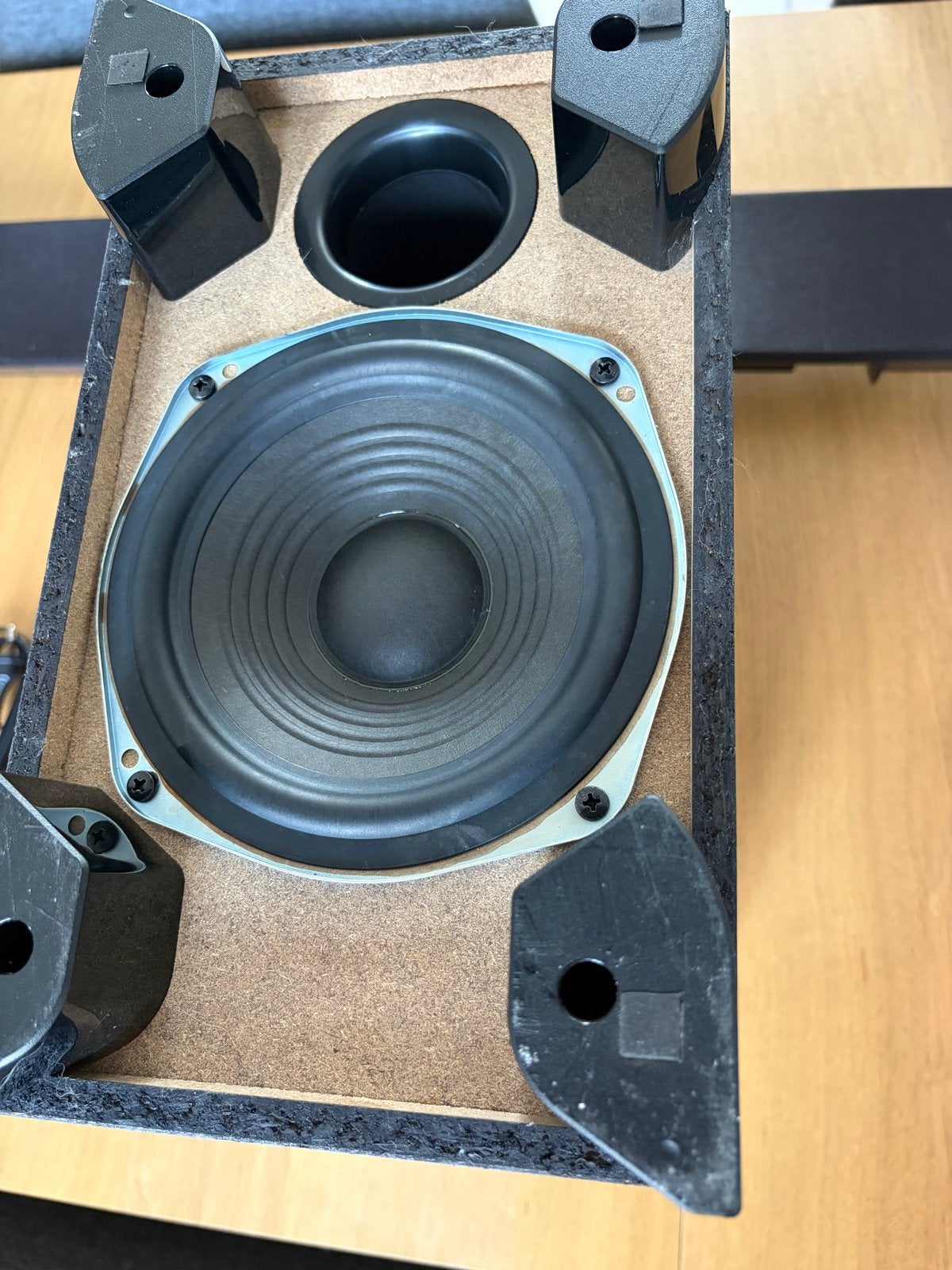 Foto 8 van Panasonic SU-HTB690 Home Theater Audio Systeem Soundbar