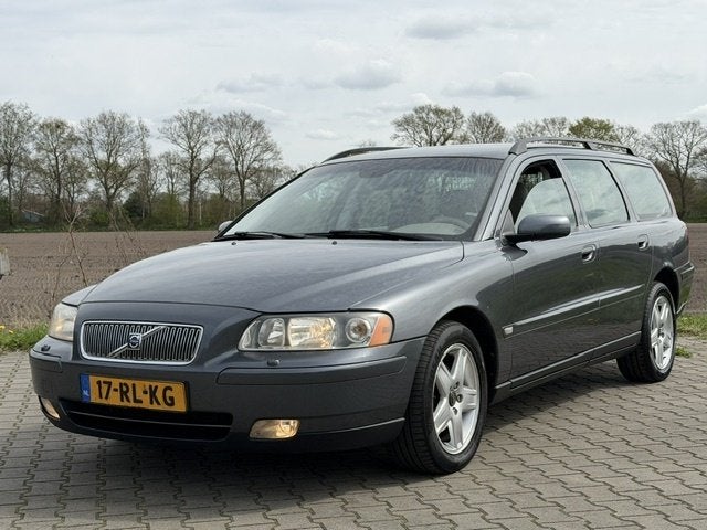 Volvo V70 2.4 Edition II 2005 NW APK RIJDT GOED AC GOED STL, Auto's, Volvo, Beige, Leder en Stof, Euro 4, Zilver of Grijs