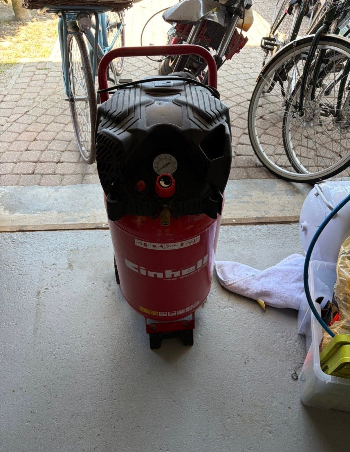 Einhell Compressor 2pk, Ophalen, 6 tot 10 bar, Zo goed als nieuw, 25 tot 100 liter