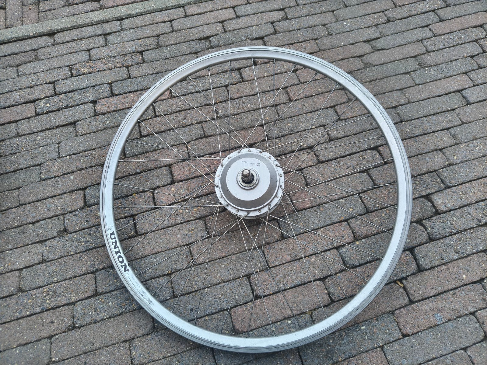TranzX voorwielmotor 28 inch. 24 volt, Fietsen en Brommers, Ophalen, Zo goed als nieuw, Elektrische fiets, Motor