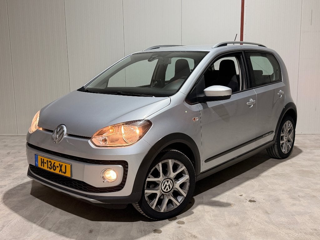Volkswagen up! 1.0 Cross 75PK | Airco|Navi|Nieuwe Distributi, Auto's, Volkswagen, Stof, 74 pk, 4 stoelen, Bedrijf