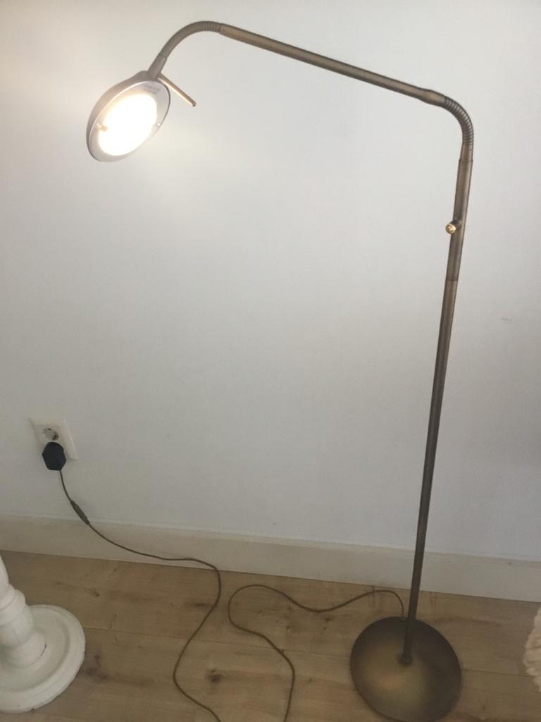 Vloerlamp met defecte dimmer/schakelaar, Ophalen of Verzenden, Gebruikt, Metaal, 100 tot 150 cm