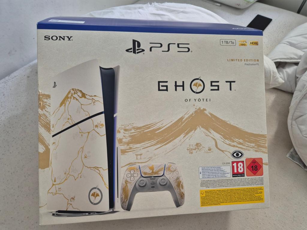 PLAYSTATION 5 LIMITED EDITION, Spelcomputers en Games, Spelcomputers | Sony PlayStation 5, Ophalen of Verzenden, Zo goed als nieuw