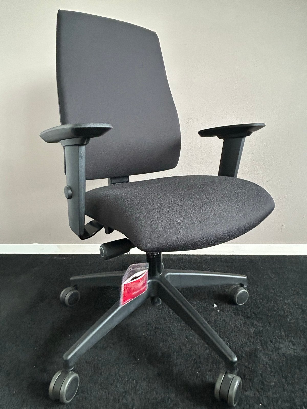 Interstuhl Bureaustoel - Ergonomisch en Comfortabel, Ophalen, Zwart, Zo goed als nieuw, Bureaustoel